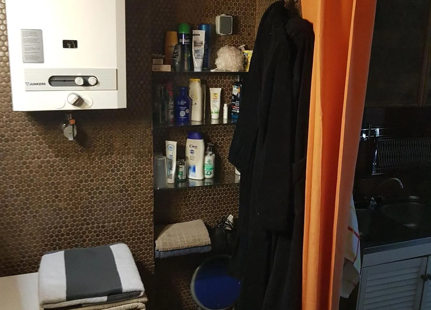 Apartment Wohnung In Hernals Mit Garten Und Strassenblick Vienna